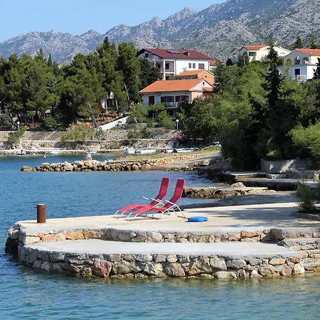 Twin Starigrad 3333h Gæstehus 4*