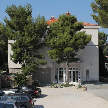Twin Starigrad 3333h